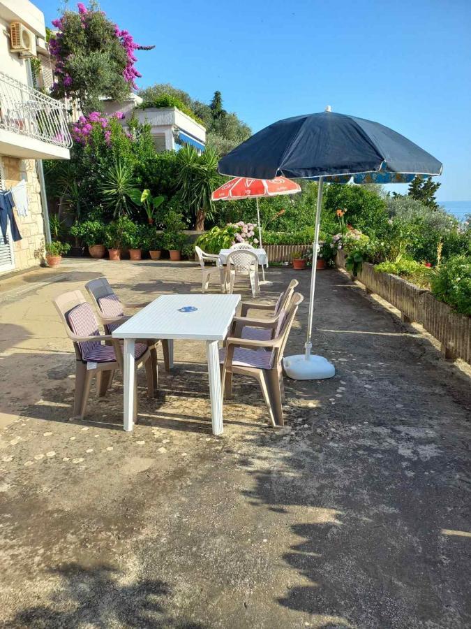 Apartments Andjus Sveti Stefan Buitenkant foto