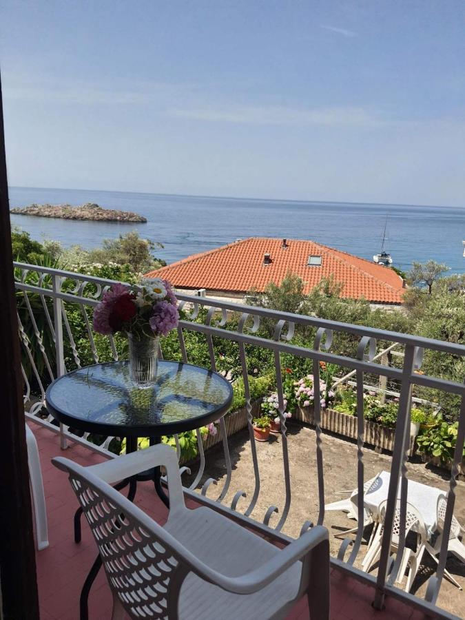 Apartments Andjus Sveti Stefan Buitenkant foto